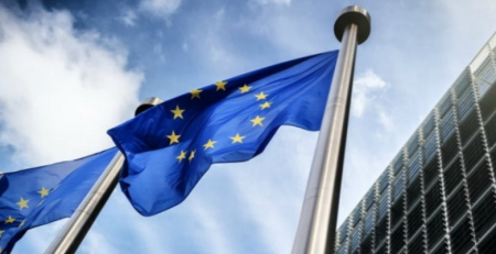 UE aprova osimertinib para o tratamento do adjuvante do cancro do pulmão com mutação de EGFR em estádio precoce