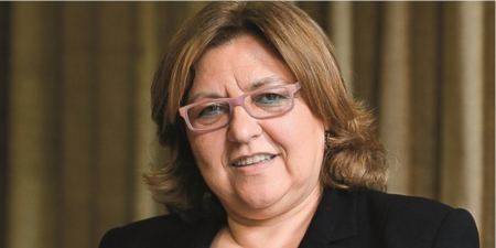 Prof.ª Doutora Cristina Bárbara Caetano: “Há que manter alguns dos serviços virtuais para situações mais estabilizadas”